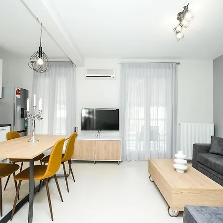 Castle Of Beauty In Apartment Thessaloniki